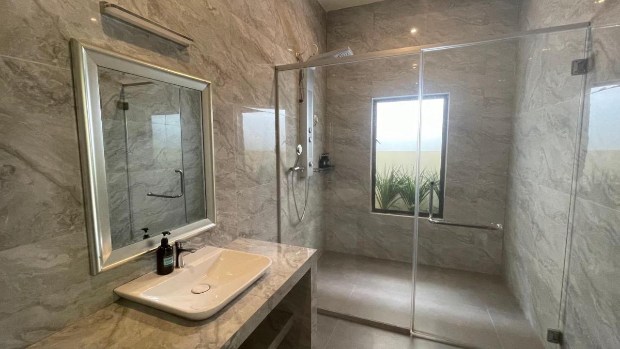 Charis Pool Villa 2 - 3 Bedroom With Private Pool Bentong Exterior photo